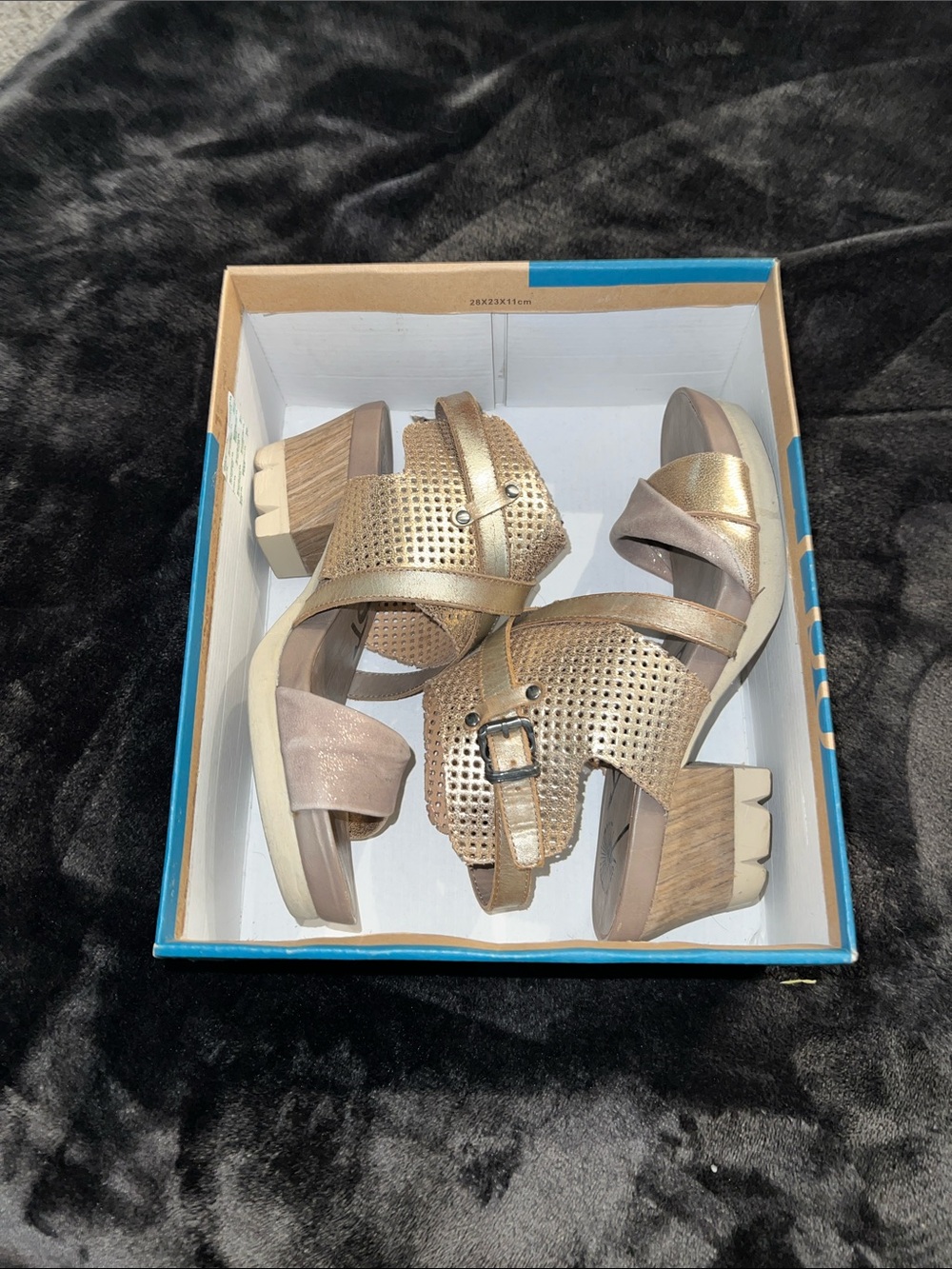 OTBT Leather Gold Metallic Perforated Block Heel Sandals - Picture 8 of 9